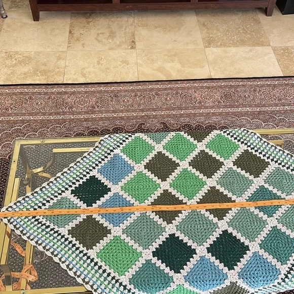 Handmade by hobbii 8/4 cotton yarn. square 34x34 inches - Picture 8 of 16